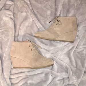TOMS tan booties